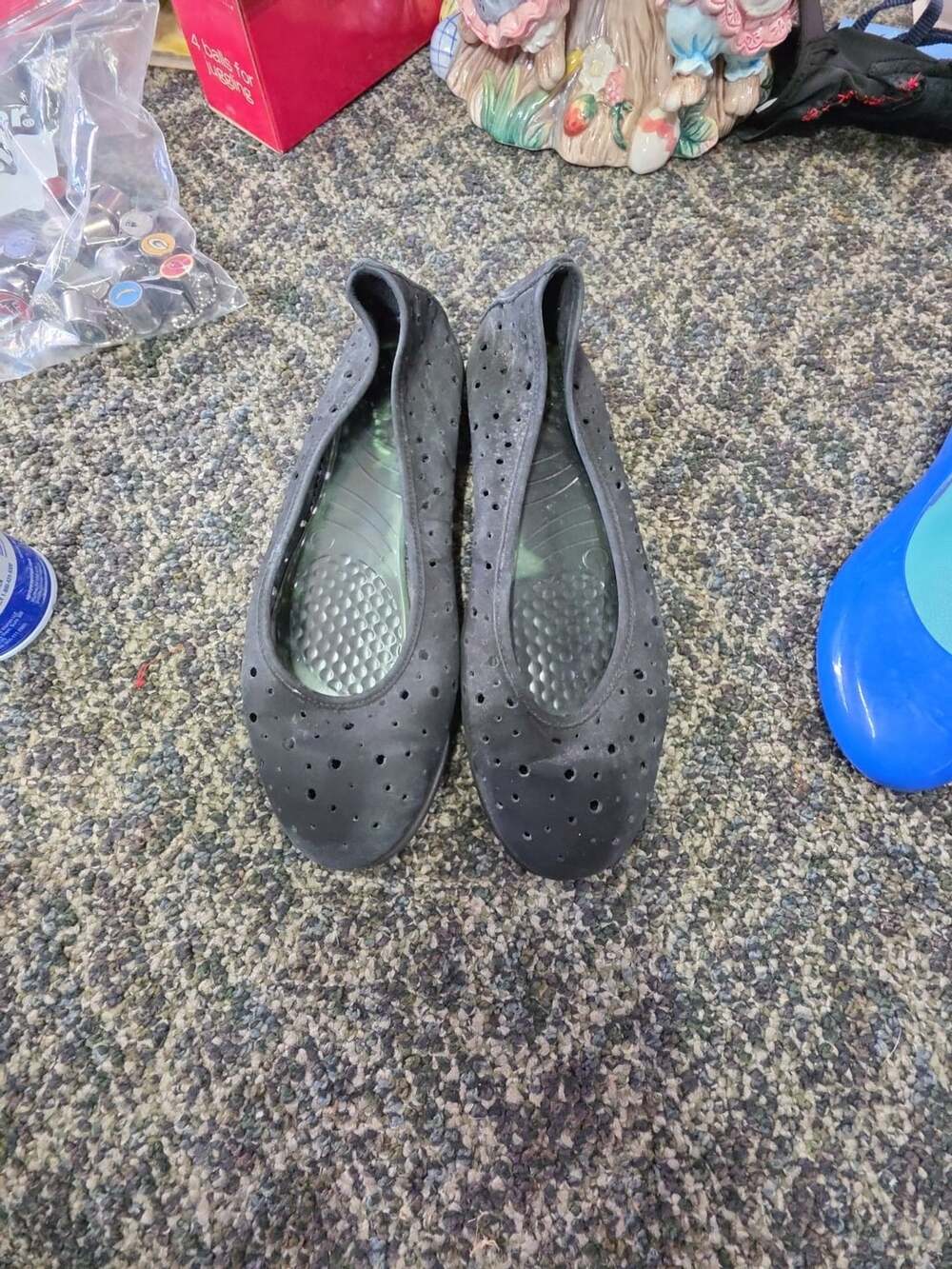 Crocs Alice Work Flats Size 9.5 Black Shoes